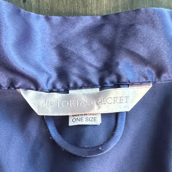 Victoria's Secret Satin Robe in Navy Purple - Picture 2 of 4